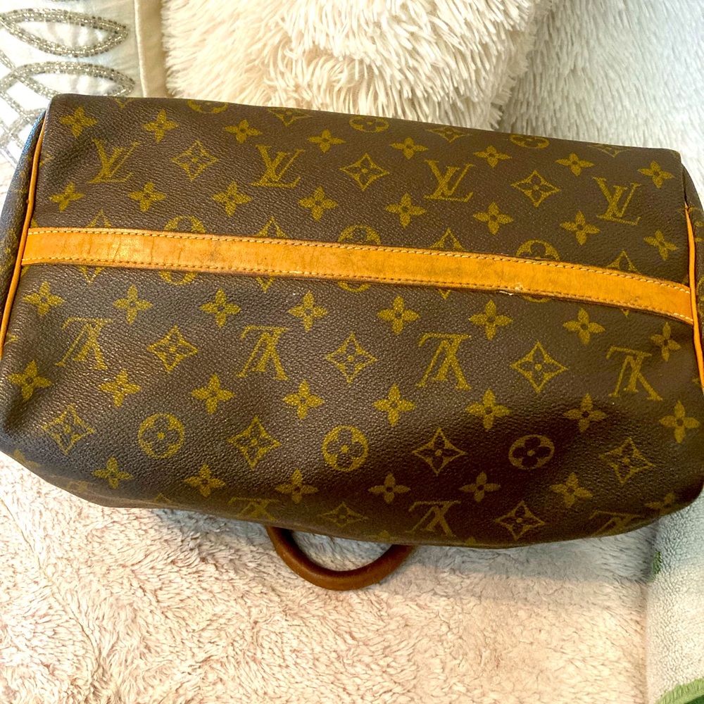 Louis Vuitton Speedy 35
